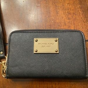 Black Michael kors wallet